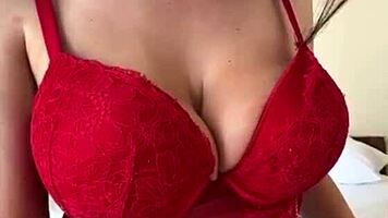 Milf shakes big milky tits teasing webcam slut style