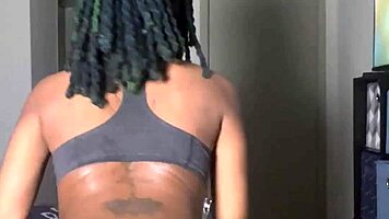 Fat college booty twerks wildly