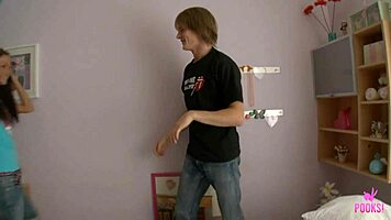 Zoe D Spreads Licks Theo Y Jizz Off Yara C Low Back