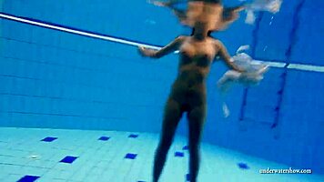 Zuzanna's Big Tits Explode in Intense Underwater Pool Action