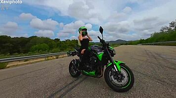 Angie Lynx wild motorbike fuck with pilot Xavi! 🏍️💦😈