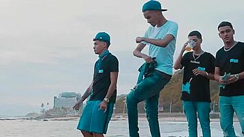 Icedmob's Azul dances with big tits and ass