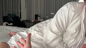 Casting curvy babe teaching soaking techniques and breaking all rules in hotel bed