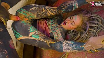 tattooed dreadhead grinds ass on throbbing big cock