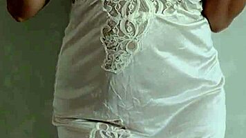 Smooth Indonesian Teen Slut Masturbates Pussy with Bottle Viral Homemade Bokep