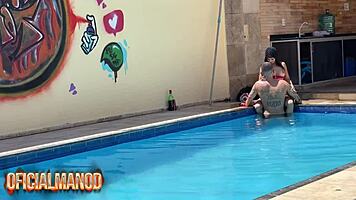 😏 insta famous paraiba babe fucks tattooed stud in pool 🍆💦