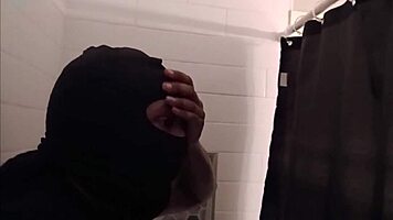 i catch burglar and make him worship my ebony ass passionately.
