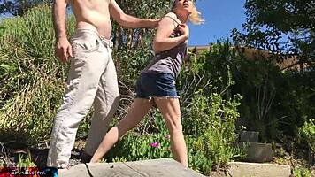 Teen Gardener's Backyard Cum Facial Thrill - Erin Electra