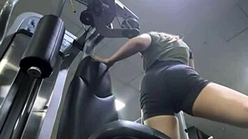 famous pornstar horny gym fingering wet pussy session 💦🏋️