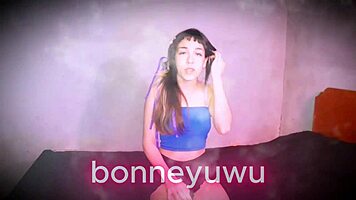 Bonneyuwu gets oiled massage and masturbated like a slut