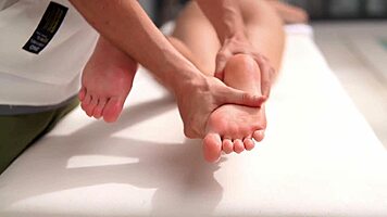 i went for a massage but ended up squirting from her tight pussy fingering and hardcore fucking