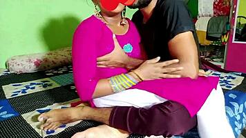 check out this dirty girlfriend fuck before marriage going viral in hindi