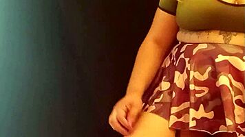 kimmyc777 heats up with curvy milf toy play