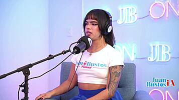 Tattoo artist turned slut ladyyet masturbates to trembling orgasm on machine