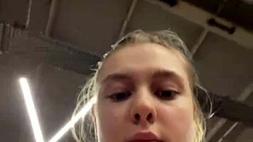Workout and fucking in gym
