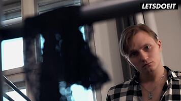 Jenny wild gets fucked in foreign hotel room