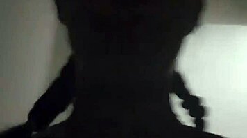 latina tatuada follada por moto taxista