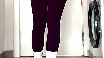 Pissing my leggings after the gym