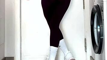 Pissing my leggings after the gym