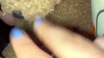 Muslim Girl Experiments With Food In Kinky Session
