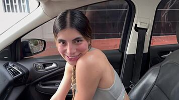 le chupo la verga al novio de mi mejor amiga para que se sienta mejor