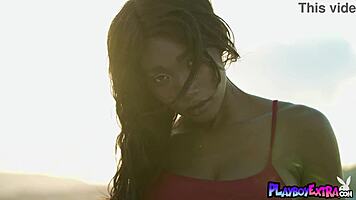 Ebony Teen Shows Sweaty Pussy Outdoors