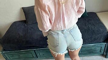 hookup with super hot horny local on vacation