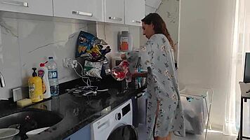Young woman wants quick anal