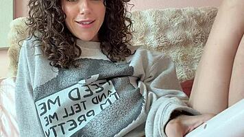 Lesbian facetime mutual masturbation with hitachi vibrator