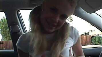 Little summer fingers tight pussy in car