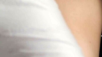 Indonesian girl face covered while fucking latest video