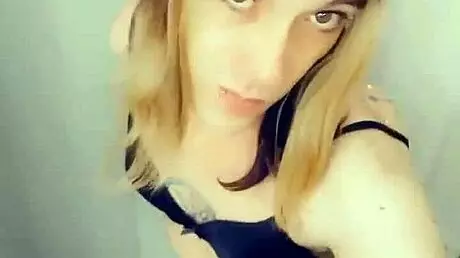 I Get Dicks Hard As Gorgeous Tranny
