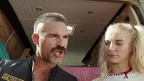 Latina Brunette Sucks Monster Cock In Homemade Sex