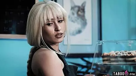 Naive virgin teen blonde Dixie Lynn gets fucked by the solo artist in cowgirl riding.