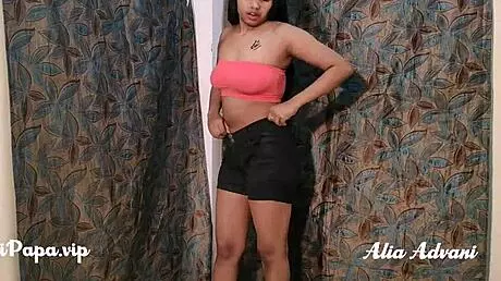 Juicy Indian Model Alia Advani Stripping in College Amateurs Show 😍