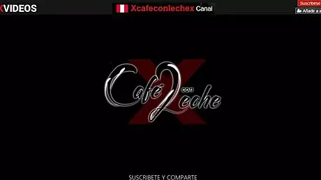 Morena culona de 19 años toma una gruesa polla blanca en lencería