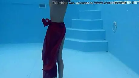 Tiny Skinny Pornstar Hermione Ganger Splashing in the Pool