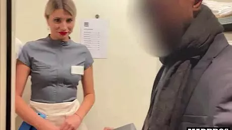 Эй, украинская горничная поймана на воровстве, жестко оттрахана! 😈