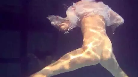 polcharova and siskina are wet horny lesbians underwater