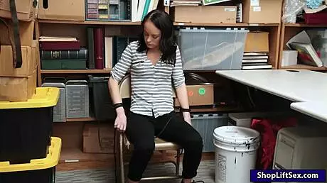 Thief Kylie Martin Gets Nailed By Lp Officer At Work