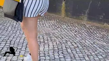 彼女の自然な瞬間を一緒に歩きながら撮影するのが好き