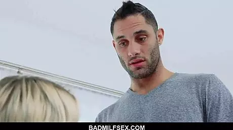 Hot Blonde Teen Shares Cock With Milfs From USA and Europe