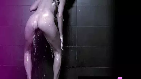 Lia Taylor Strips And Exposes Petite Ass