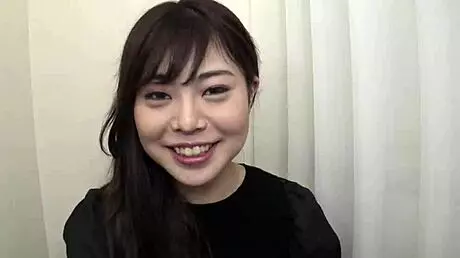 Japanese Bar Girl Fucks Stranger in Hotel with Shaved Pussy!