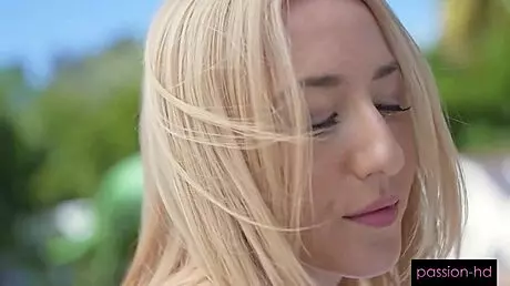 i massage sweet sophia's big cock by the pool