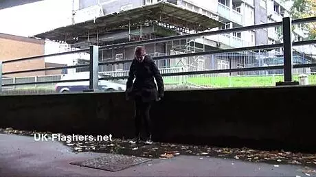 Indian teen 18+ Zarina Masood masturbates in public with young oriental babe flashing