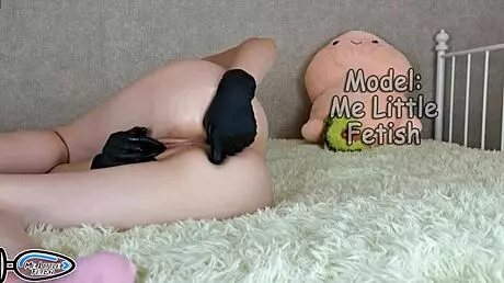 why wear latex gloves to piss while stepsister plugs her ass?