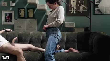 hey newbie, let's cast your first blowjob for tik tok, show those italian feet and curly hair