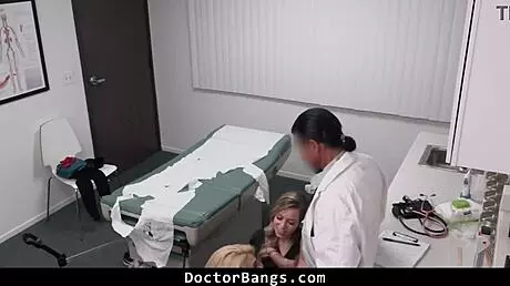 Destiny 18+ Cruz Experiencing High Sensations in Her Vaginal Area Wants Treatment - Doctorbangs