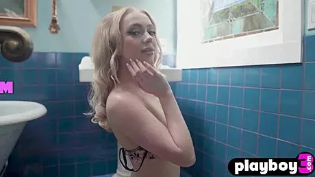 this stunning blonde teen 18+ looked amazing while posing hot and naked